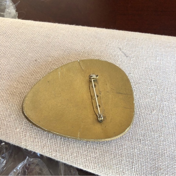 Vintage a flower Print Brooch - Picture 3 of 4